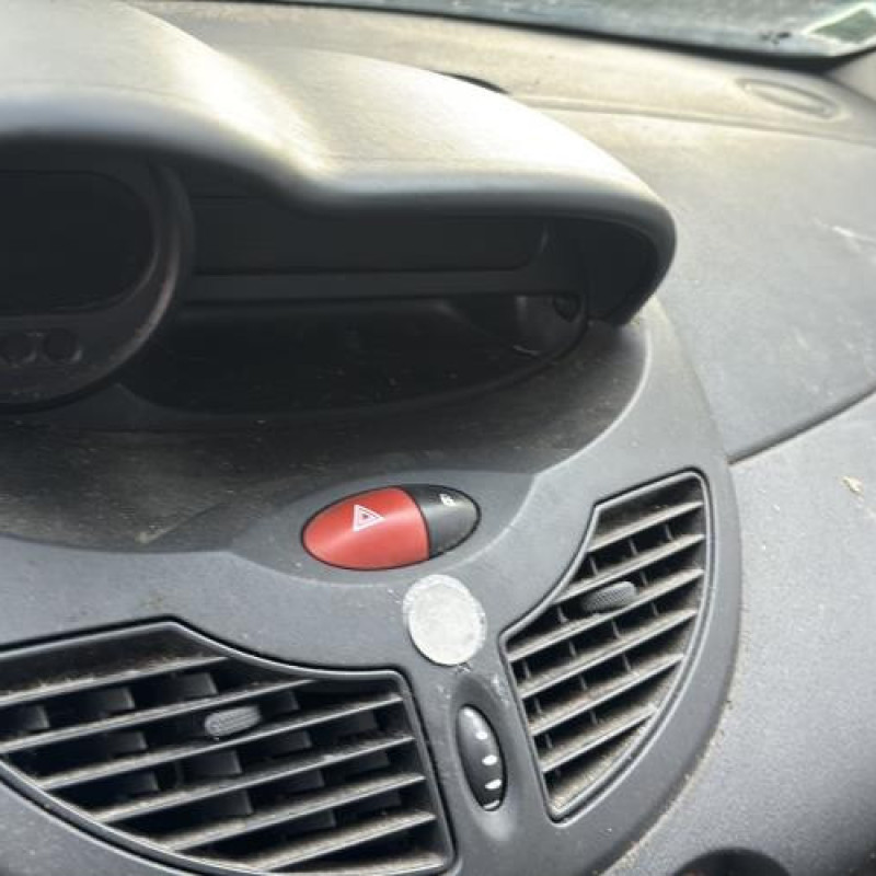 Boitier air bag RENAULT TWINGO 2 Photo n°20