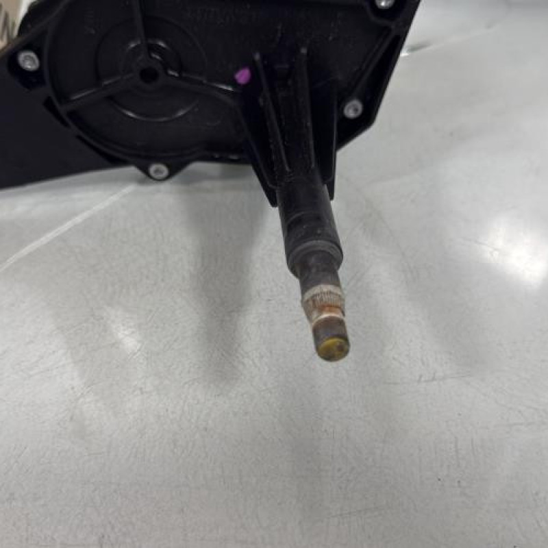 Moteur essuie glace arriere DACIA SANDERO 1 Photo n°2