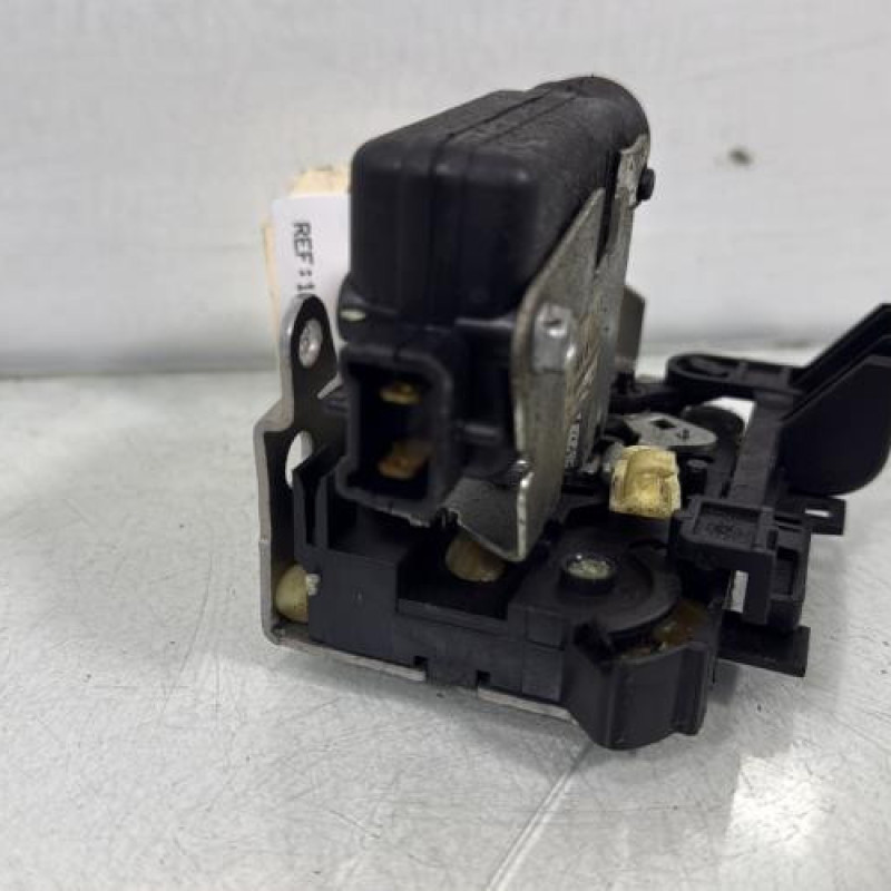 Serrure avant gauche DACIA SANDERO 1 Photo n°2