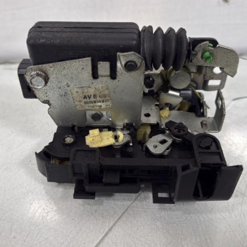 Serrure avant gauche DACIA SANDERO 1 Photo n°3