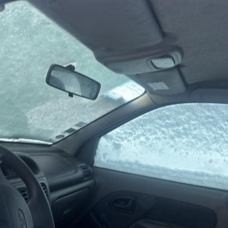 Anti brouillard gauche (feux) RENAULT CLIO 2 Photo n°14