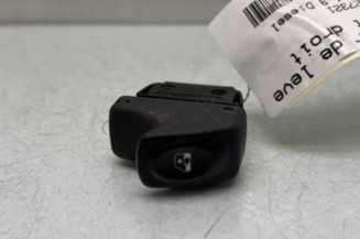 Interrupteur de leve vitre avant droit RENAULT CLIO 2 Photo n°1