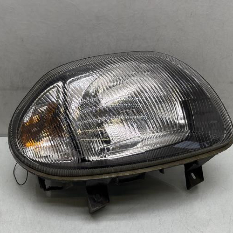 Optique avant principal droit (feux)(phare) RENAULT CLIO 2 Photo n°1