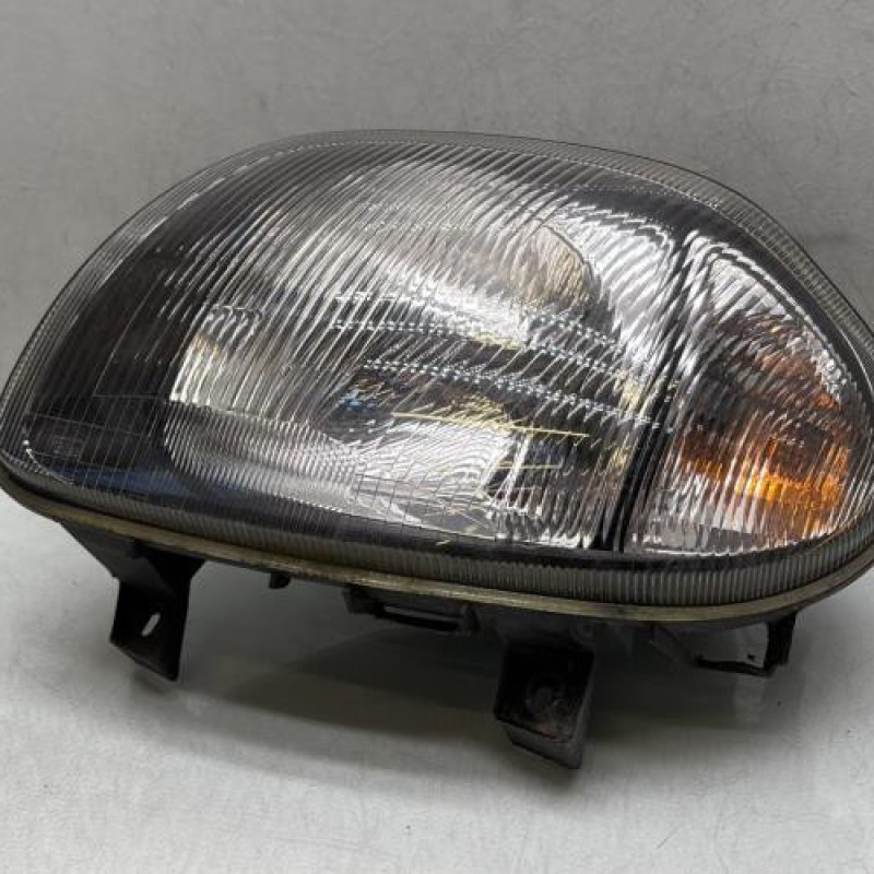 Optique avant principal gauche (feux)(phare) RENAULT CLIO 2 Photo n°1