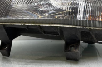 Optique avant principal gauche (feux)(phare) RENAULT CLIO 2