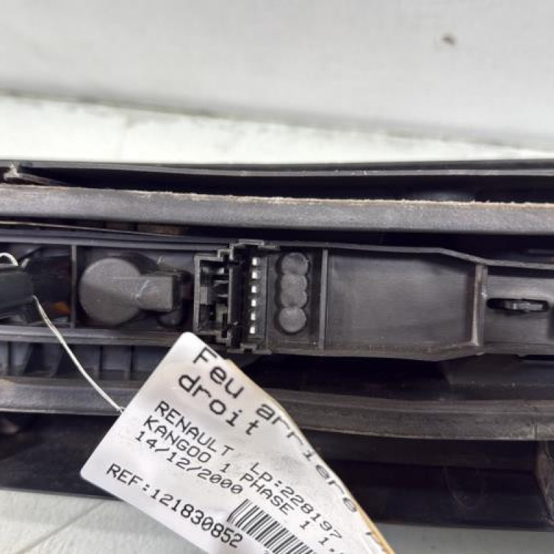 Feu arriere principal droit (feux) RENAULT KANGOO 1 Photo n°3
