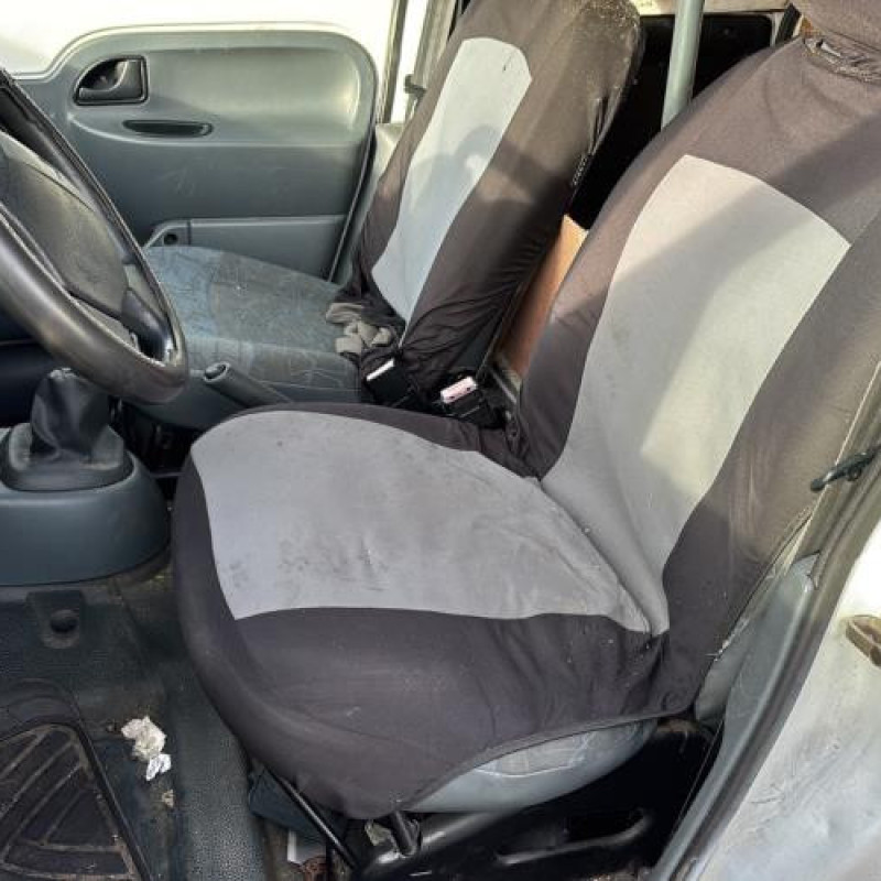 Poignee interieur avant gauche RENAULT KANGOO 1 Photo n°15