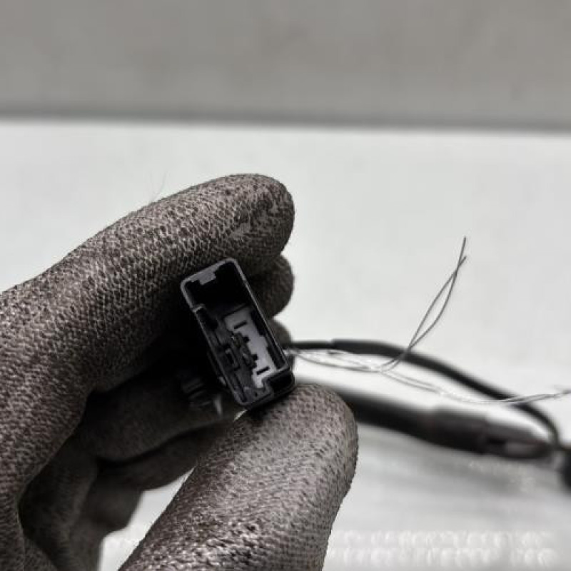 Attache ceinture avant droit OPEL ASTRA J Photo n°3