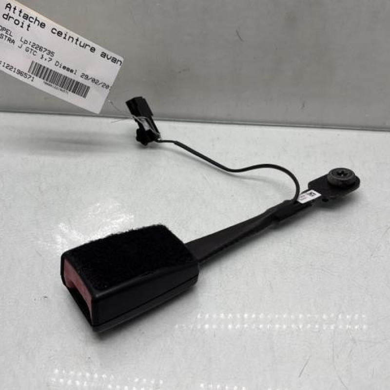 Attache ceinture avant droit OPEL ASTRA J Photo n°4