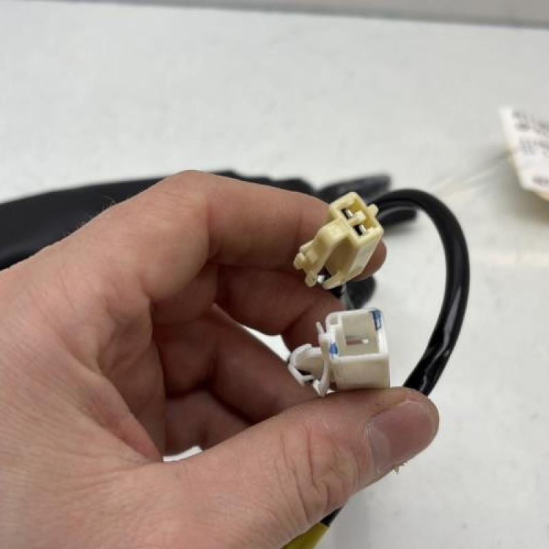 Attache ceinture avant droit CITROEN C1 1 Photo n°3