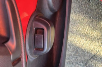 Attache ceinture avant gauche CITROEN C1 1