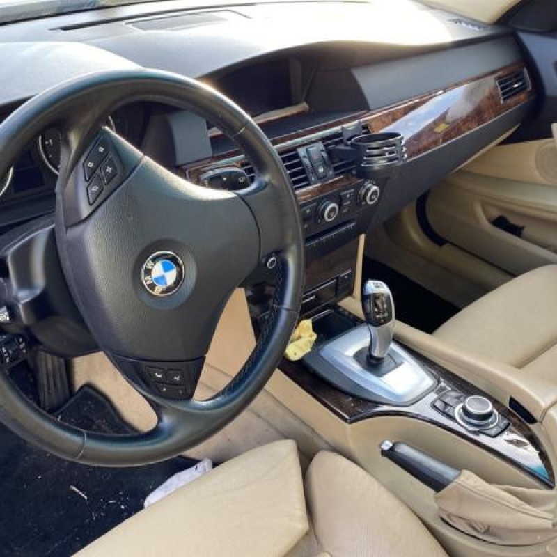 Aile avant gauche BMW SERIE 5 E61 Photo n°19