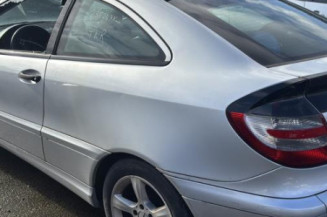 Aile avant droit MERCEDES CLASSE C 203 COUPE SPORT