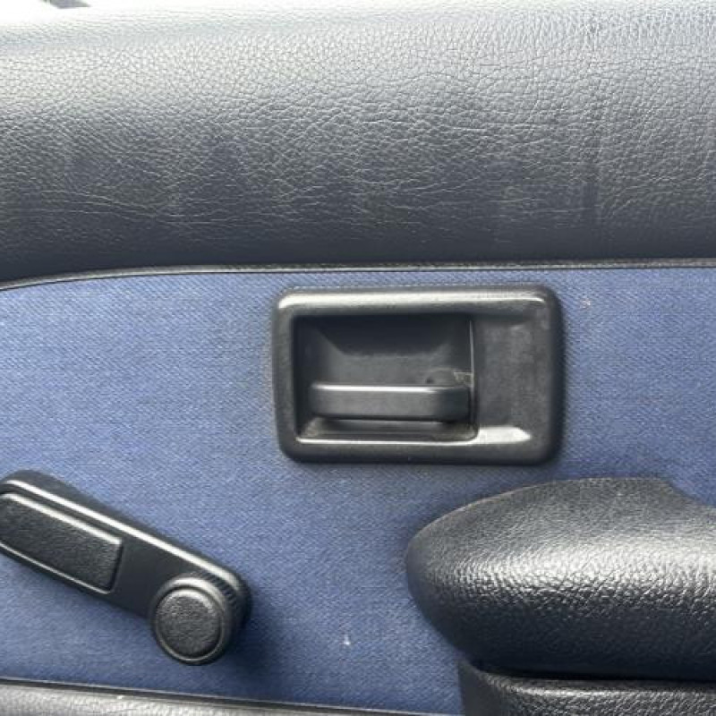 Porte arriere droit PEUGEOT 106 Photo n°16