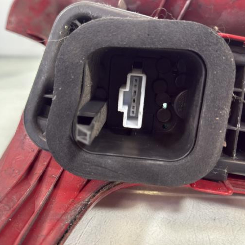 Feu arriere principal gauche (feux) PEUGEOT 206 Photo n°3