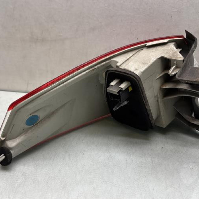 Feu arriere principal droit (feux) PEUGEOT 508 1 SW Photo n°2