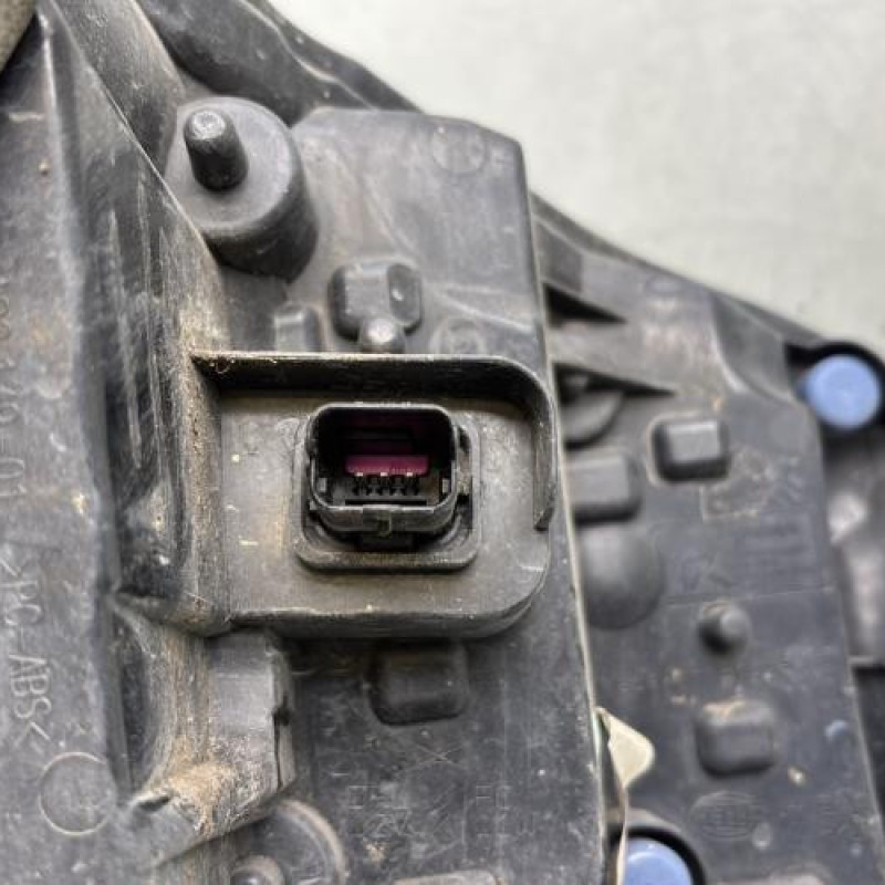 Feu diurne avant gauche PEUGEOT 508 1 SW Photo n°3