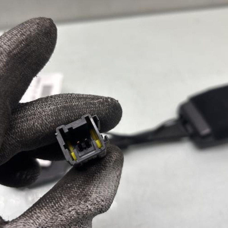 Attache ceinture avant gauche PEUGEOT 508 1 SW Photo n°3