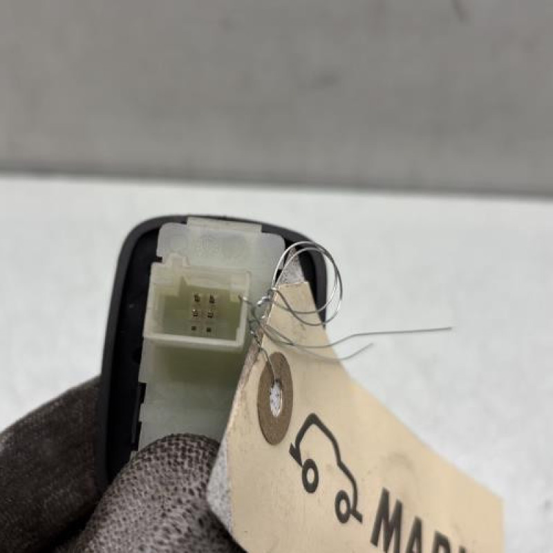 Interrupteur de leve vitre arriere droit PEUGEOT 508 1 SW Photo n°3