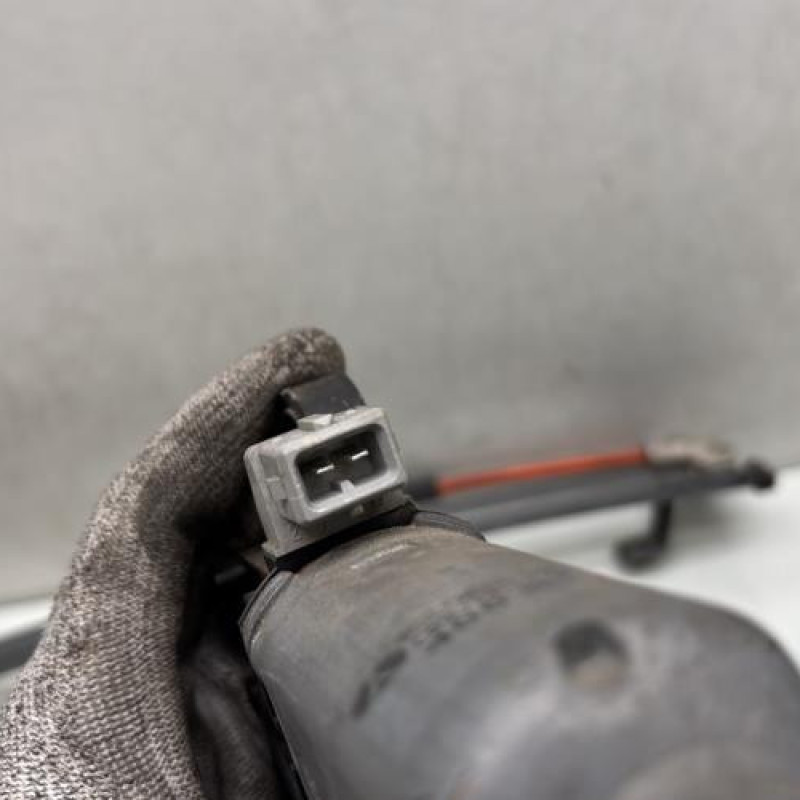 Leve vitre electrique avant droit PEUGEOT 106 Photo n°4