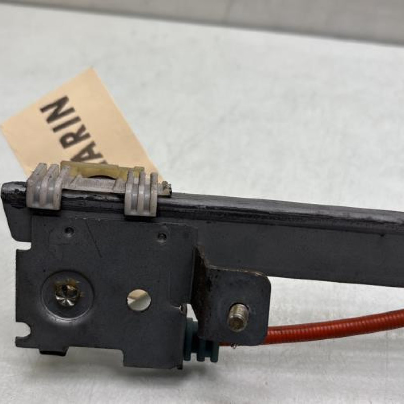 Leve vitre electrique avant droit PEUGEOT 106 Photo n°6