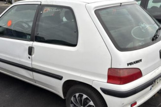 Leve vitre electrique avant droit PEUGEOT 106