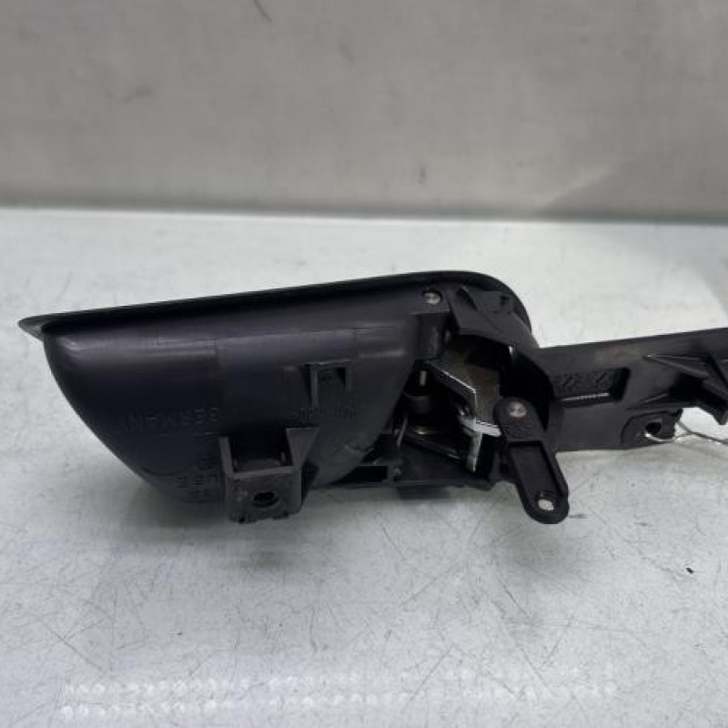 Poignee interieur arriere gauche VOLKSWAGEN GOLF 5 Photo n°2