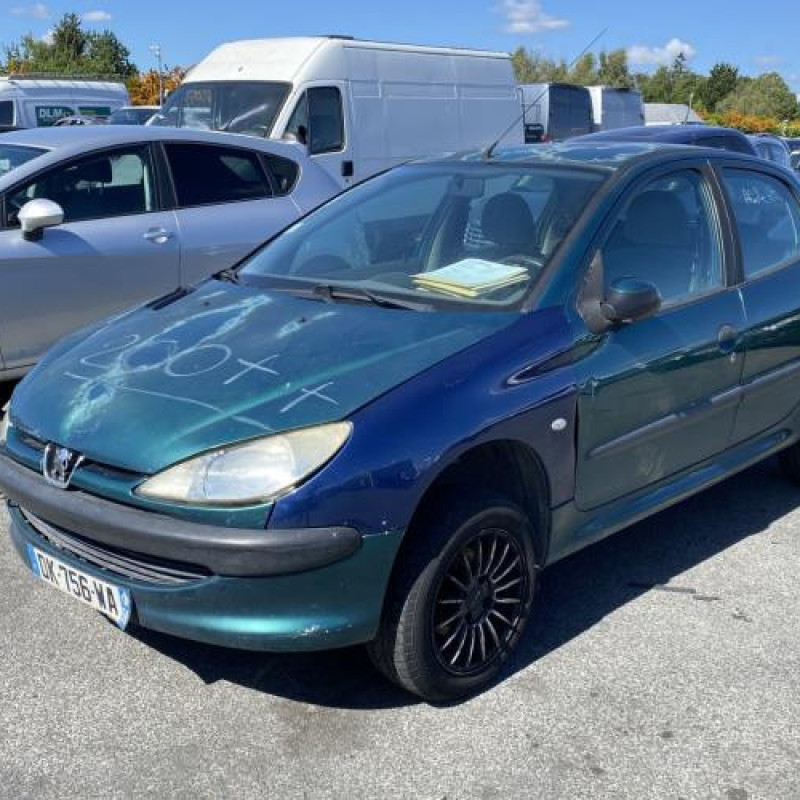 Anti brouillard arriere PEUGEOT 206 Photo n°5