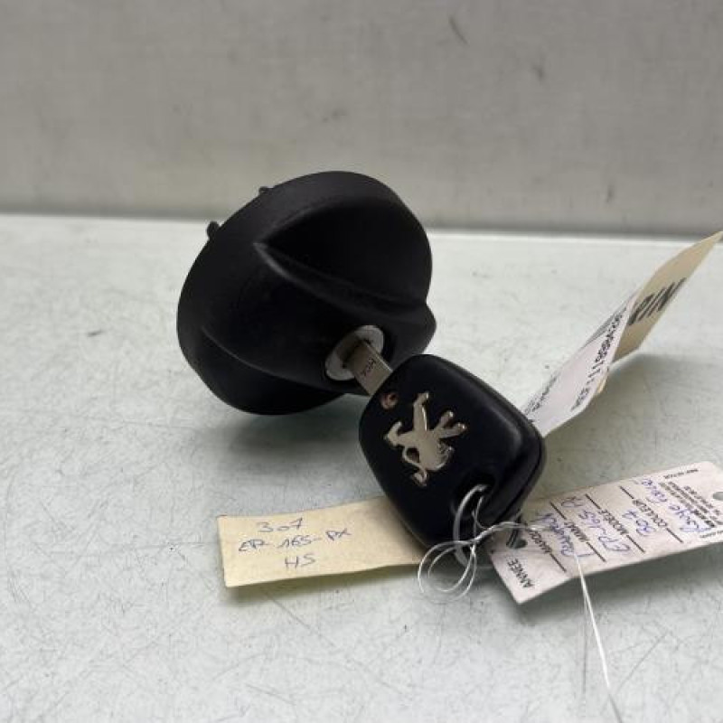 Bouchon de carburant PEUGEOT 307 Photo n°1