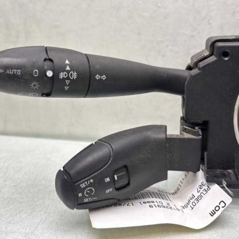 Com (Bloc Contacteur Tournant+Commodo Essuie Glace+Commodo Phare) PEUGEOT 307 Photo n°2