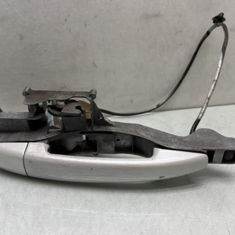 Poignee porte avant droit PEUGEOT 308 1 Photo n°1