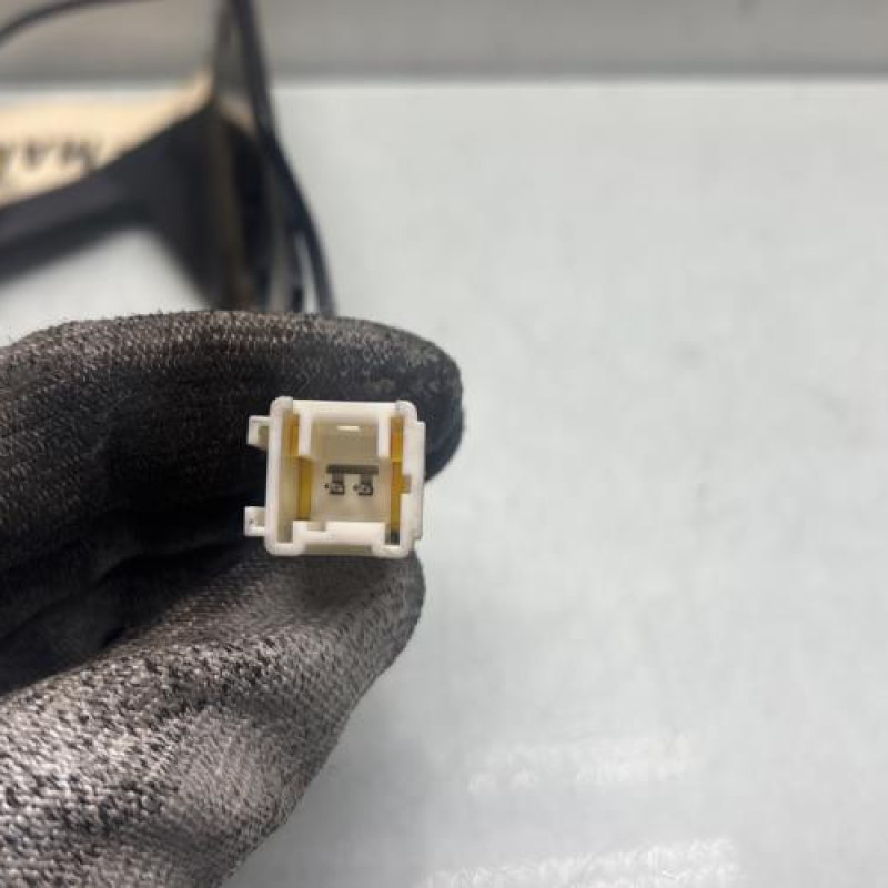 Attache ceinture avant gauche PEUGEOT 308 1 Photo n°3