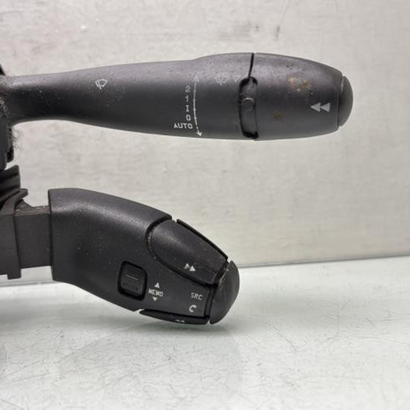 Com (Bloc Contacteur Tournant+Commodo Essuie Glace+Commodo Phare) PEUGEOT 308 1 Photo n°4