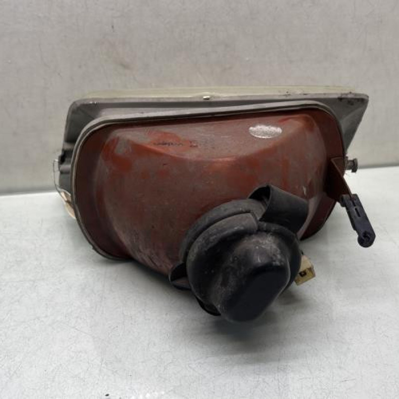 Optique avant principal droit (feux)(phare) PEUGEOT 205 Photo n°2