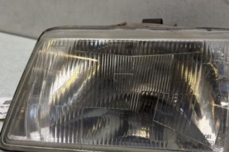 Optique avant principal gauche (feux)(phare) PEUGEOT 205 Photo n°1