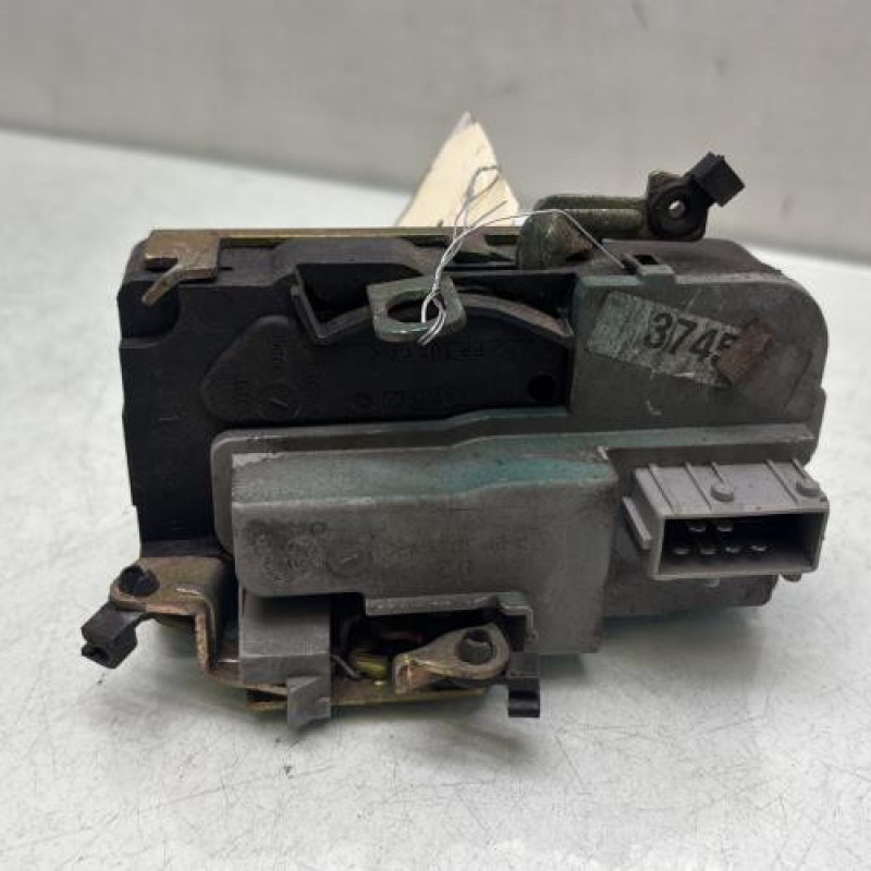 Serrure avant droit PEUGEOT 206 Photo n°1