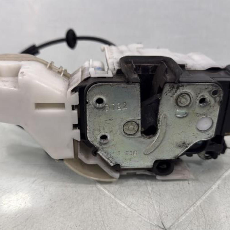 Serrure avant gauche ALFA ROMEO 159 Photo n°1