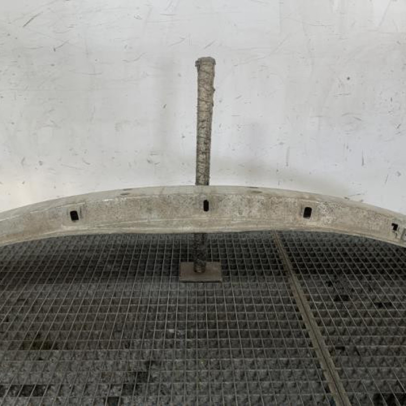 Renfort pare choc avant (traverse) AUDI A6 2 Photo n°1