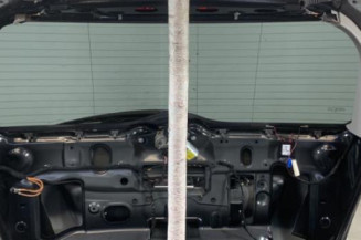 Malle/Hayon arriere MERCEDES CLASSE M 164