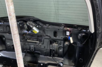 Malle/Hayon arriere MERCEDES CLASSE M 164