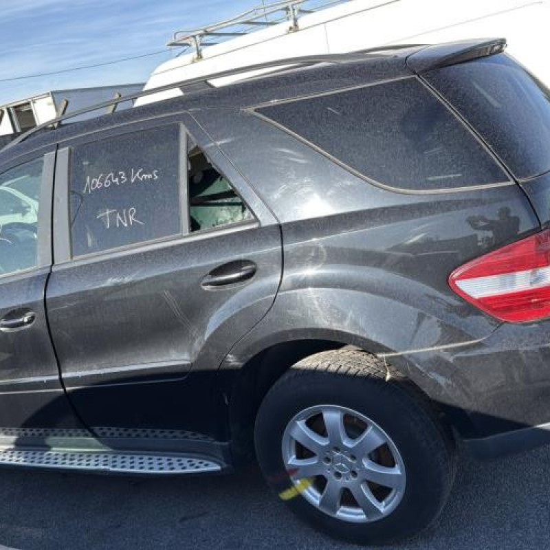 Porte arriere droit MERCEDES CLASSE M 164 Photo n°11