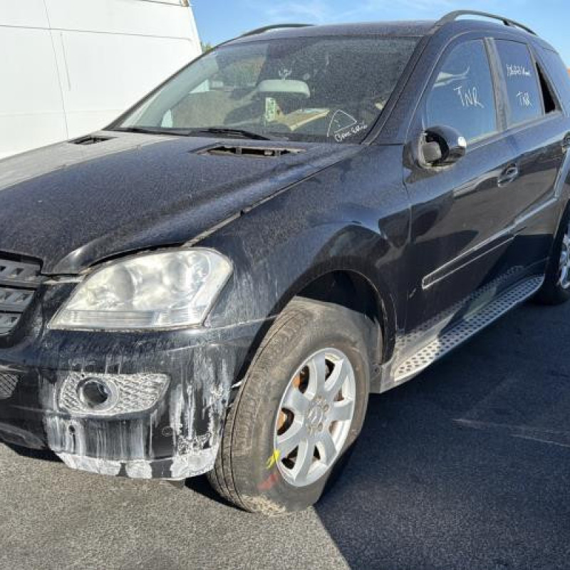 Renfort pare choc avant (traverse) MERCEDES CLASSE M 164 Photo n°10