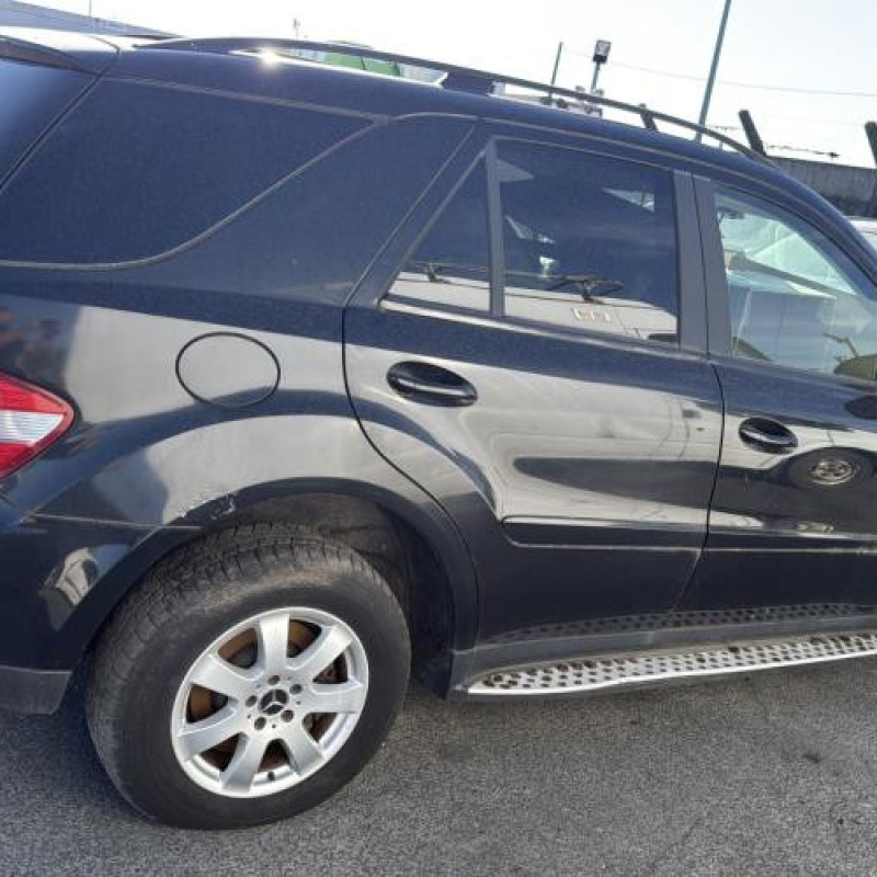 Renfort pare choc avant (traverse) MERCEDES CLASSE M 164 Photo n°16