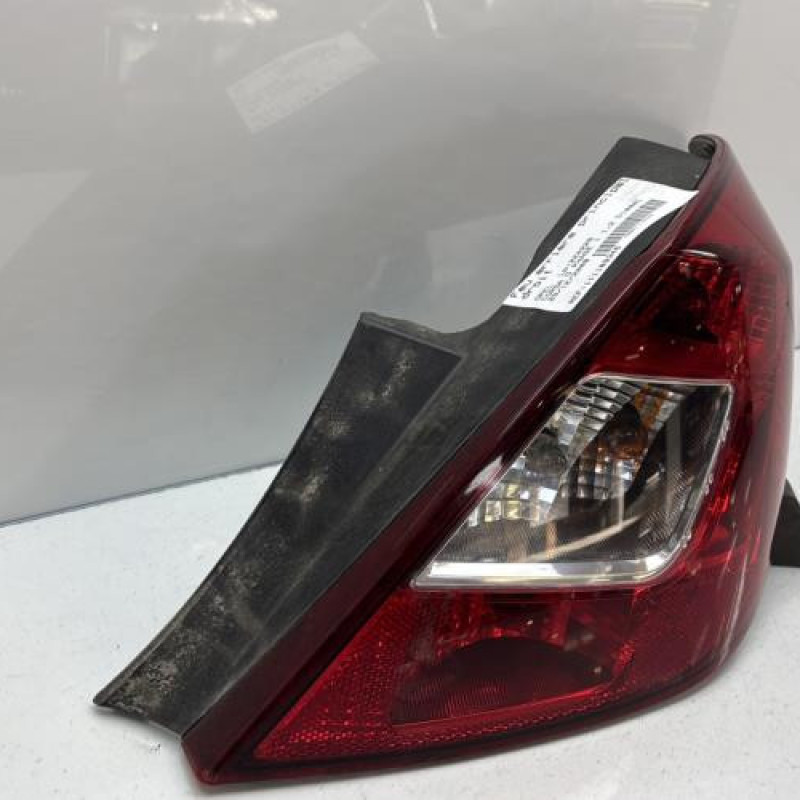 Feu arriere principal droit (feux) OPEL CORSA D Photo n°3