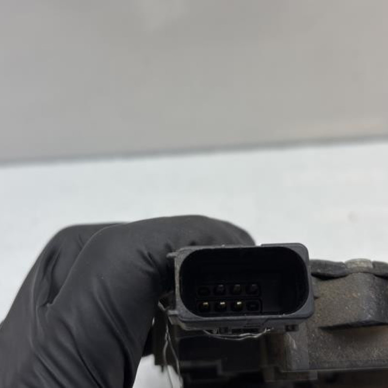 Serrure arriere droit OPEL CORSA D Photo n°3