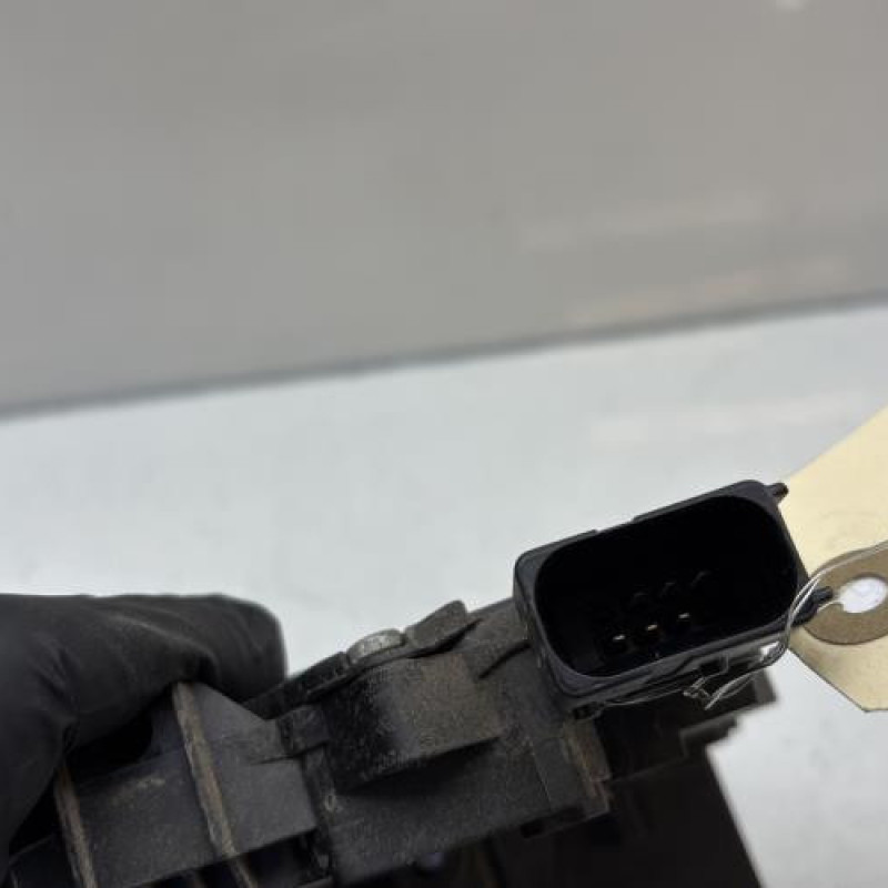 Serrure arriere gauche OPEL CORSA D Photo n°3