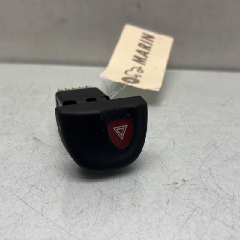 Bouton de warning RENAULT SCENIC 1 Photo n°1