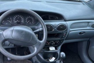 Bouton de warning RENAULT SCENIC 1