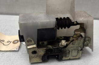 Serrure avant droit RENAULT SCENIC 1