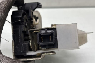 Serrure avant droit RENAULT SCENIC 1